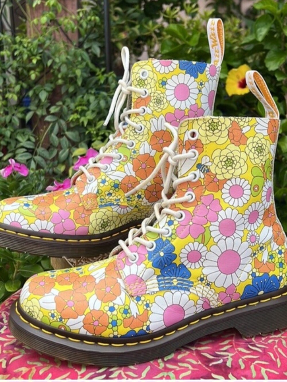 Dr. Martens RARE Pascal Daisy Retro  Floral Lace-Up Boots. Size 8 - Picture 12 of 15
